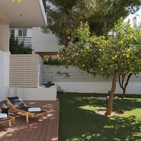Athena's Lemon Grove Glyfada Apartment *
